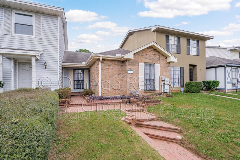 Montgomery House: 4714 Retreat Rd