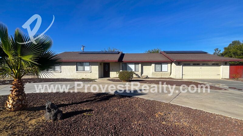 Apple Valley House: 14278 Tawya Rd