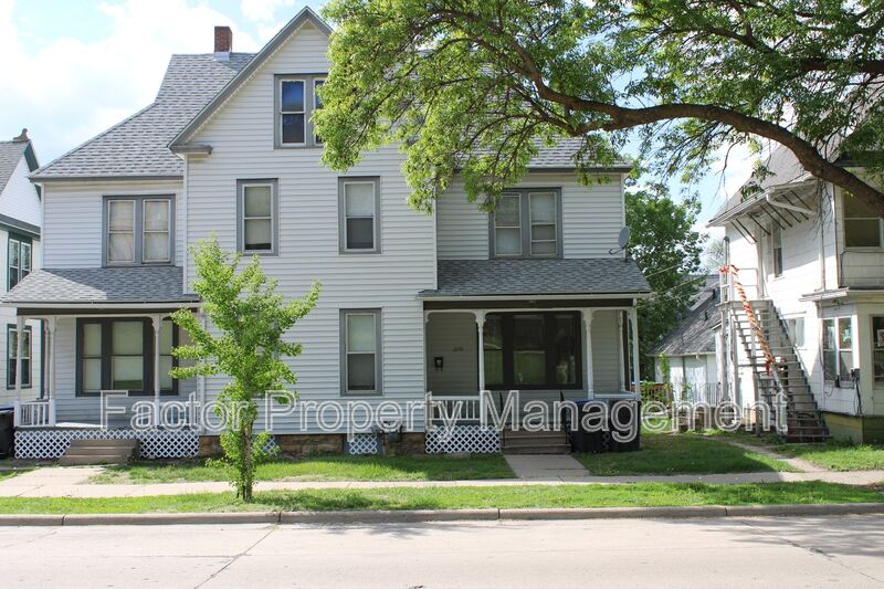 Mankato House: 210 S. 4th
