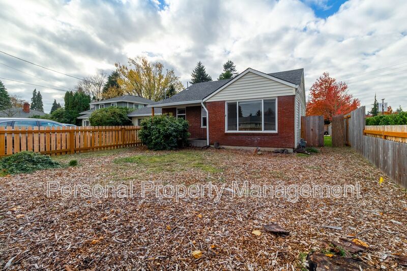 Vancouver Townhome: 8006 NW 9th Ave