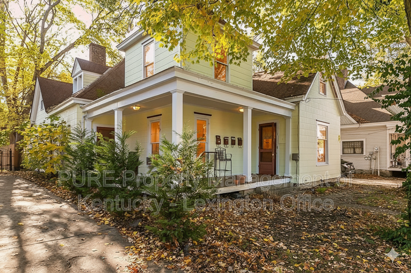 Lexington Condo: 168 Woodland Ave