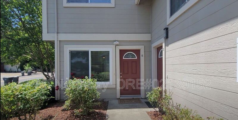 Fairfield Condo: 2140 Woolner Ave