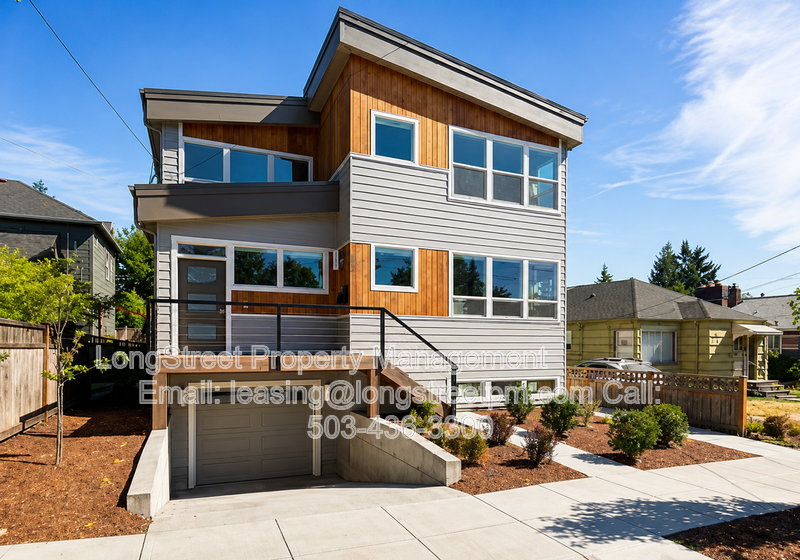 Portland House: 3617 NE Webster St