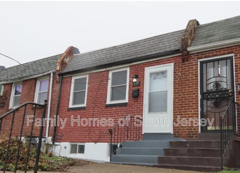Wilmington House: 831 E 27th St