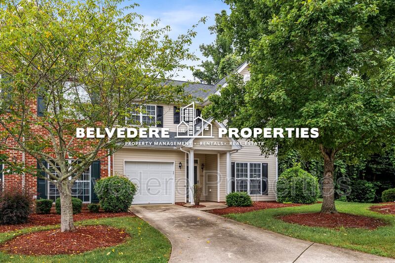 Whitsett Townhome: 1922 Munn Circle
