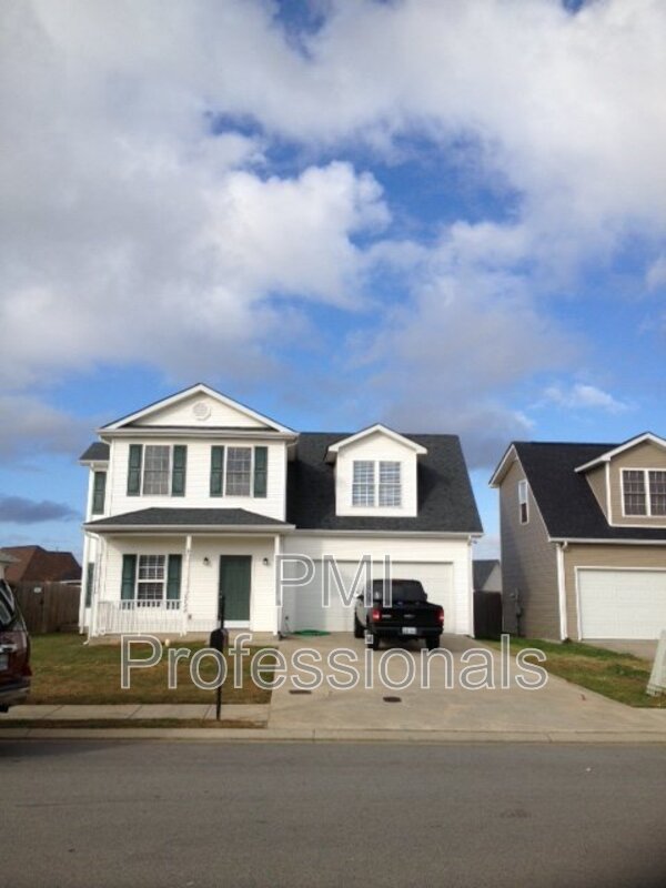 Murfreesboro House: 2728 Sewanee Pl