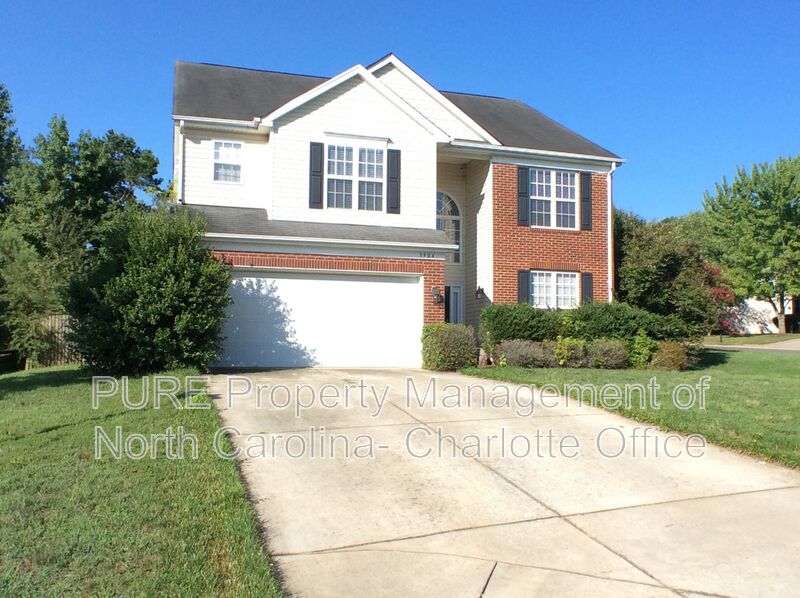 Charlotte House: 3904 Luthers Rock Court