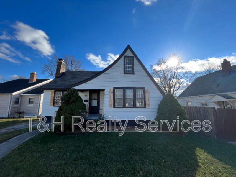 Indianapolis House: 4901 Young Avenue