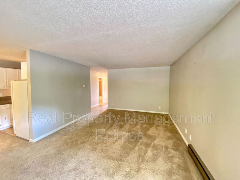 Bellevue Condo: 321 Bellevue Way SE