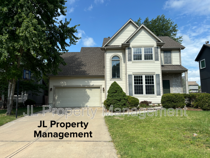 Olathe House: 14874 South Summit Street