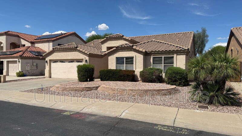 Glendale House: 5434 W St John Rd