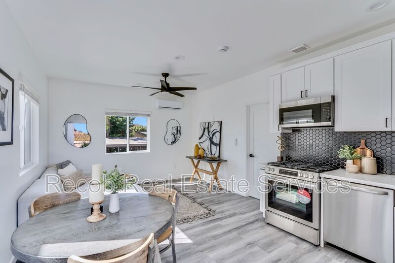 San Diego House: 4506 Moraga Ave