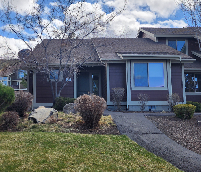 Redmond House: 1445 Highland View Lp