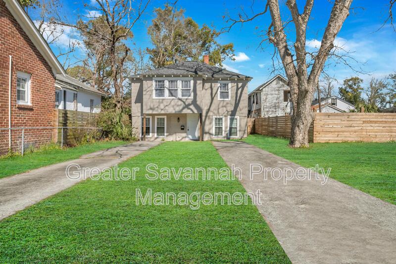Savannah House: 916 East 35th Street