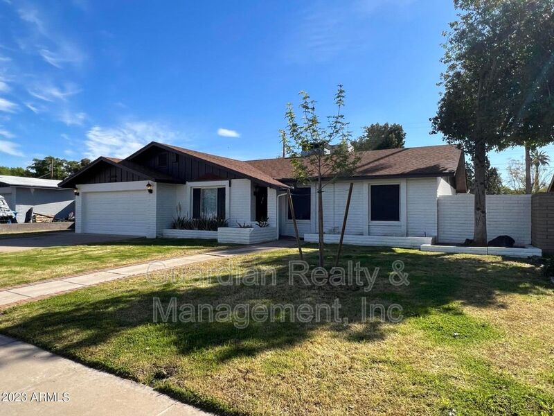 Phoenix House: 8121 N 16th Drive