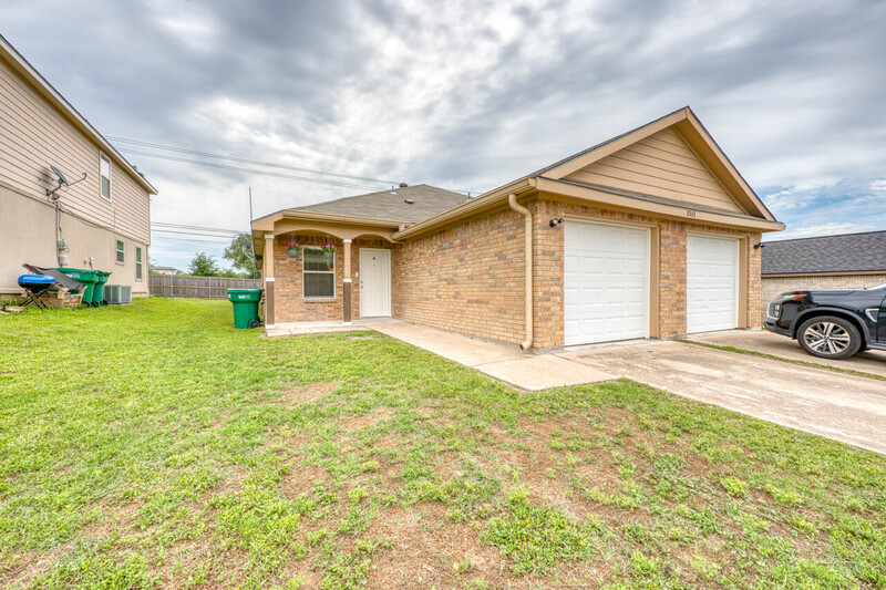Marble Falls Condo: 1511 North Claremont Circle - A