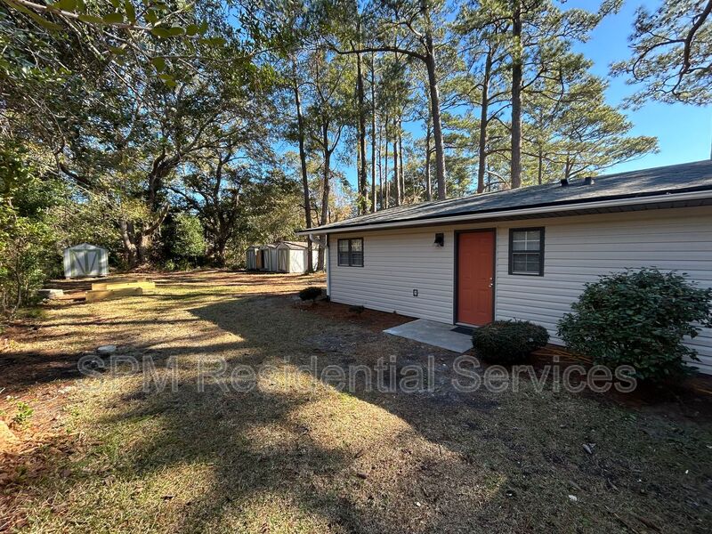 Southport Condo: 1330 N Howe St