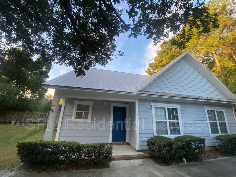 Wilmington House: 2525 Ebb Tide Ln