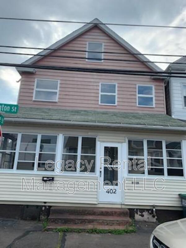 Freeland Condo: 402 Washington Street - 2