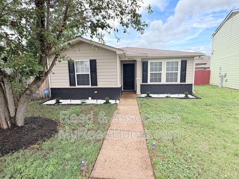 Cordova House: 9952 Branley Oak Dr