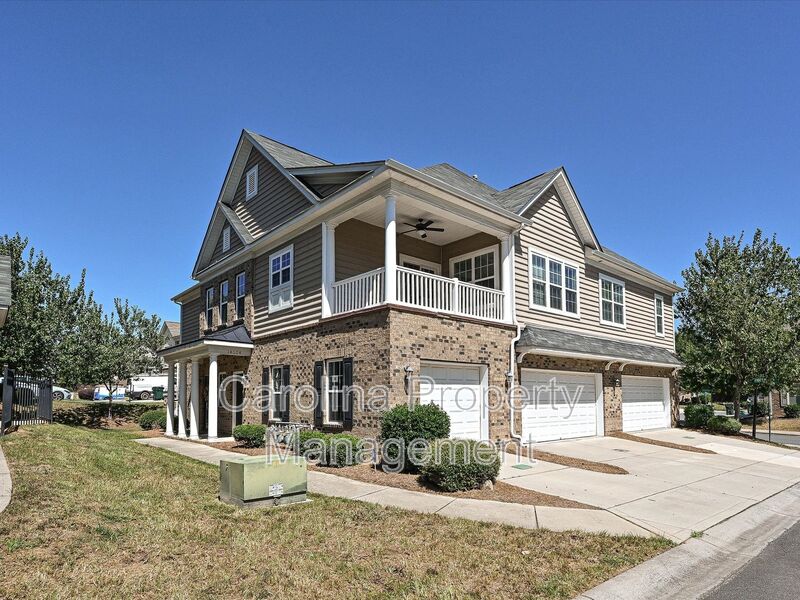 Charlotte House: 14604 Monferrato Way