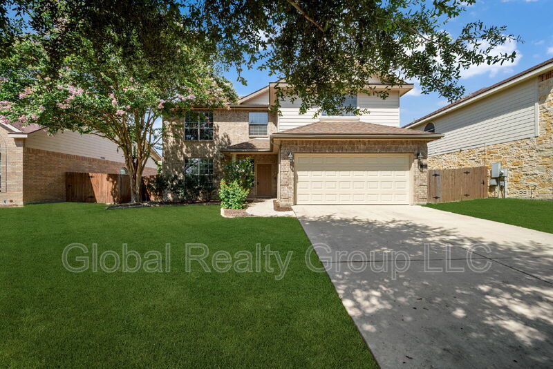 Cibolo House: 228 Crimson Tree