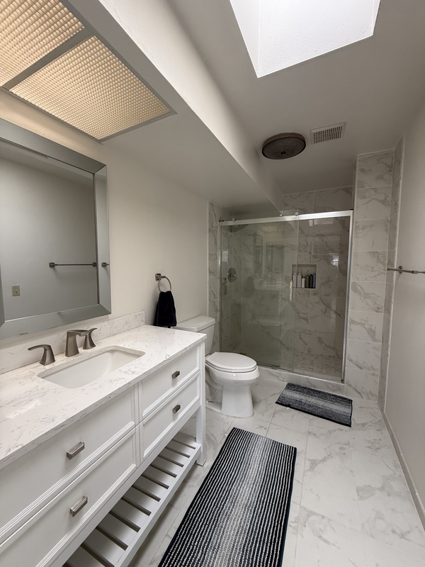 La Jolla Condo: 7629 Girard Ave