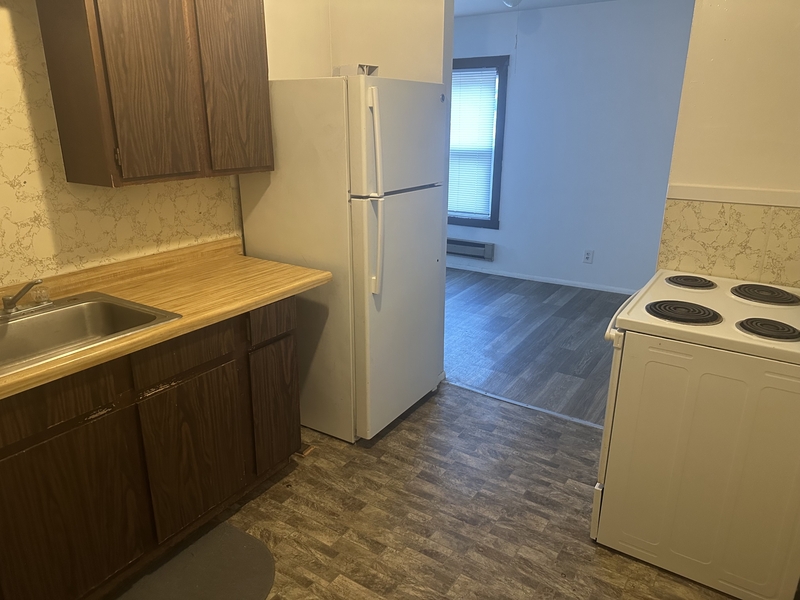 Lisbon Condo: 145 East Main Street - 7