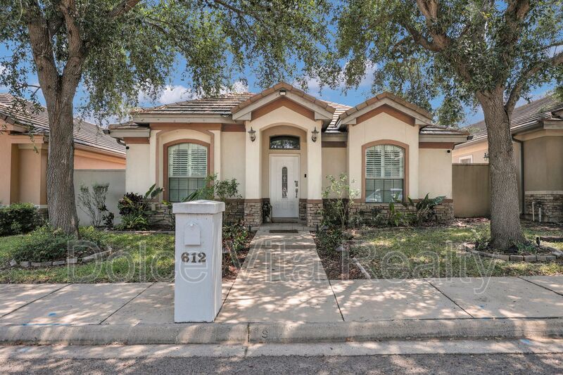 McAllen House: 612 E Thornhill