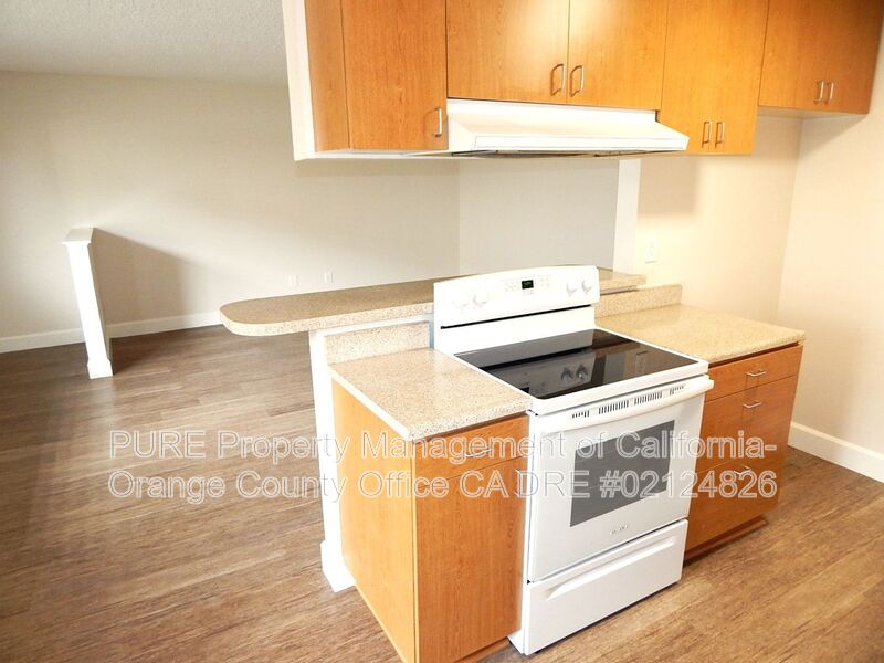 Huntington Beach Condo: 402 Nashville Avenue