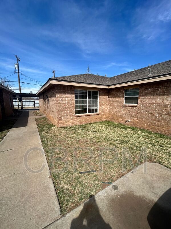 Lubbock House: 1116 82nd Street
