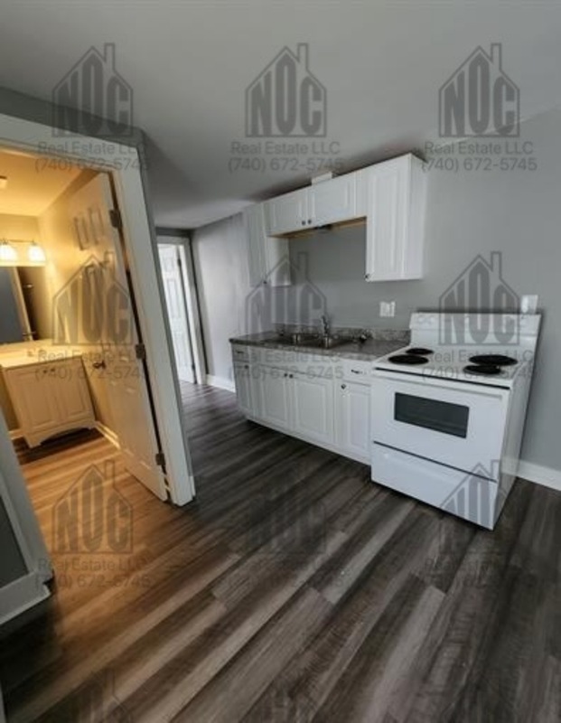 Lancaster Condo: 913 915 N Pierce Ave. - 915 1/2
