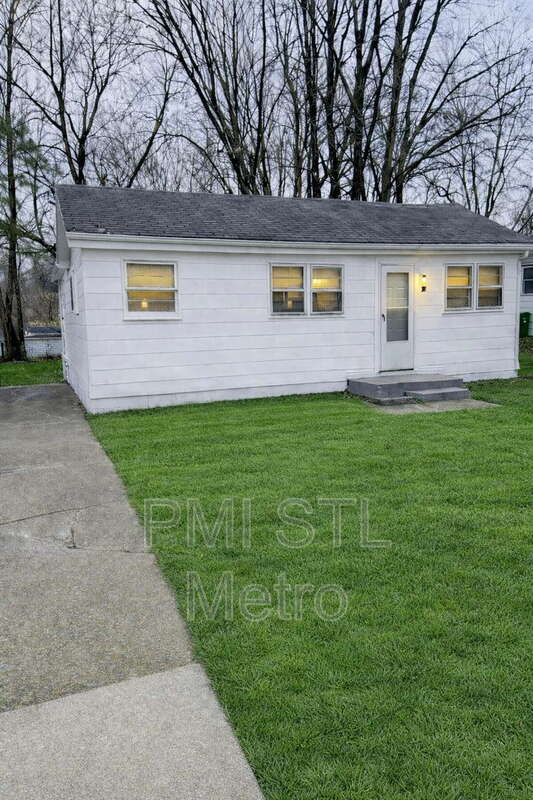 St. Louis House: 36 Connolly Drive