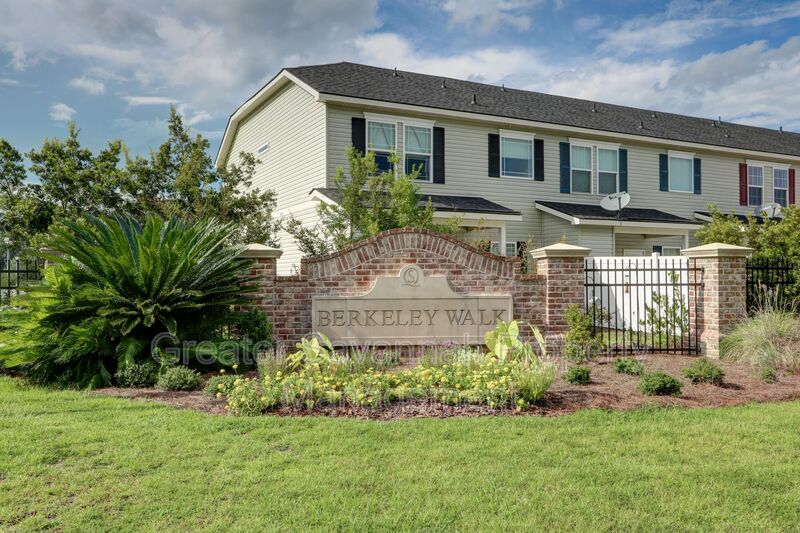 Pooler Townhome: 208 Ventura Place
