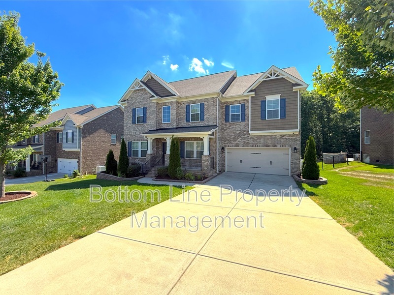 Mooresville House: 178 Alexandria Dr