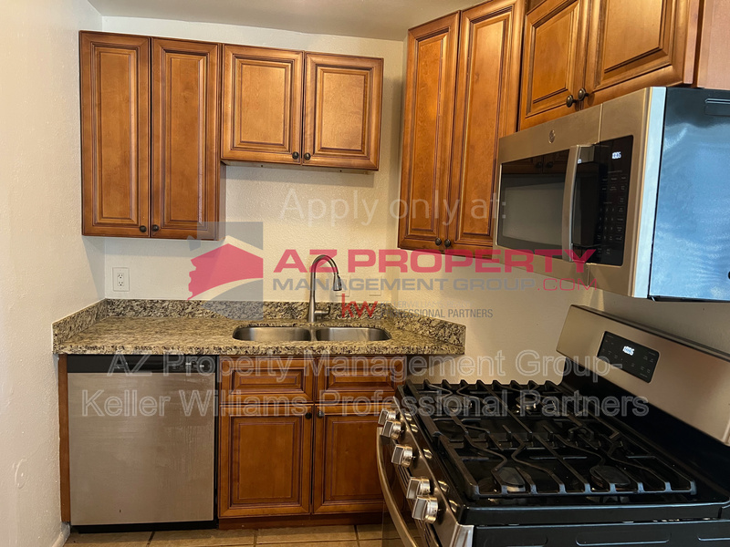 Avondale Condo: 207 S 3rd St