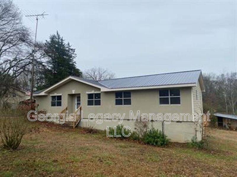 Danielsville House: 53 Banks Drive