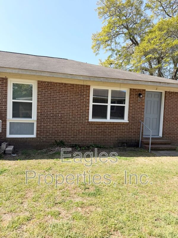 Goldsboro House: 1901 Peachtree Street