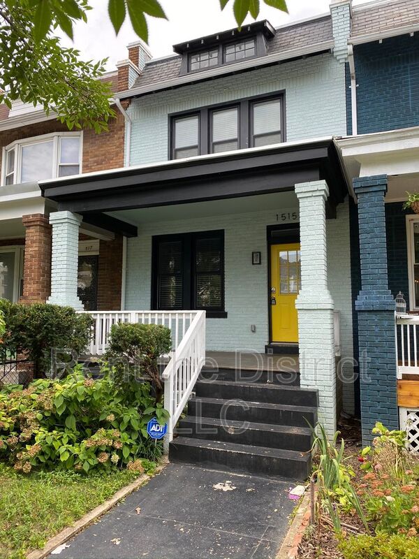 Washington House: 1515 Neal Street NE