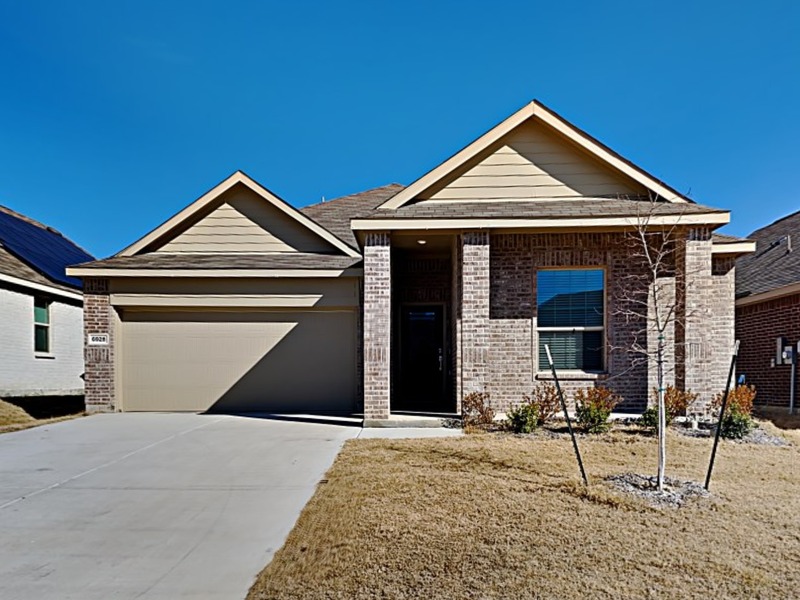 Fort Worth House: 6928 Falconer Way