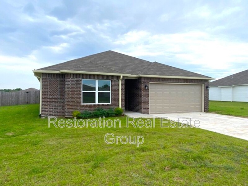 Owasso House: 10010 East 108th Place North