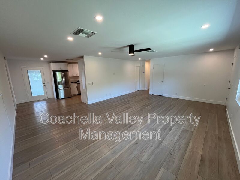 Cathedral City House: 38700 Paradise Way
