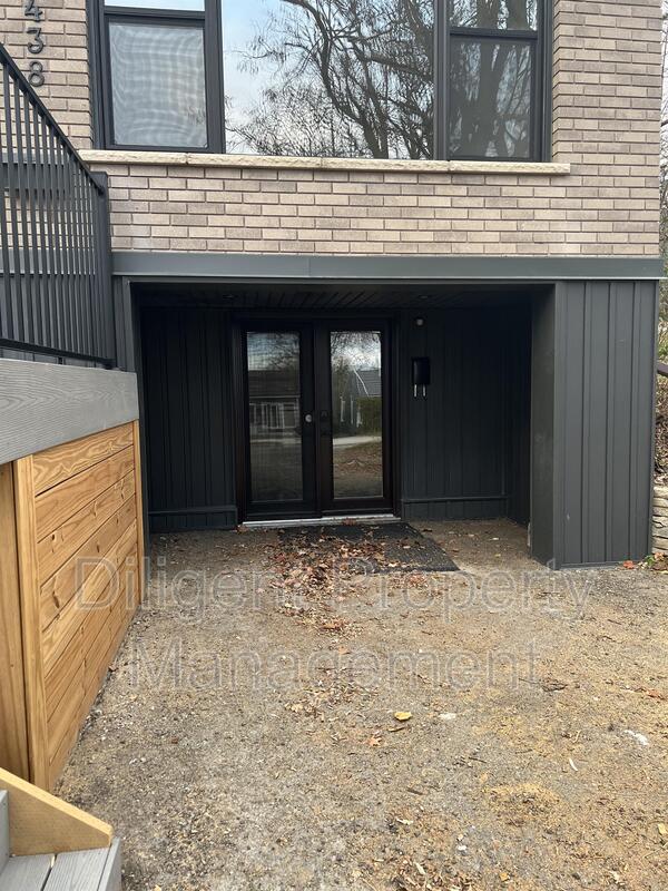 Peterborough House: 438 Bellevue Street