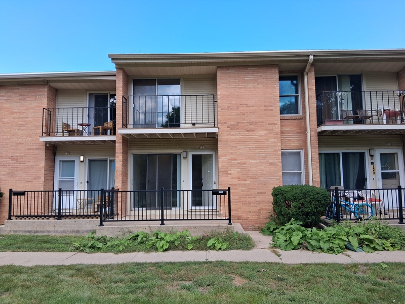 Oshkosh Condo: 725 W 9th Ave