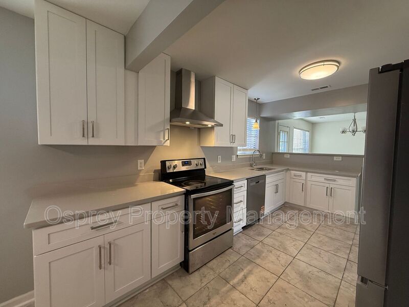 Spacious 4-Bedroom Home in Desirable Lee’s Mill! "ASK ABOUT OUR ZERO DEPOSIT" - Photo 4