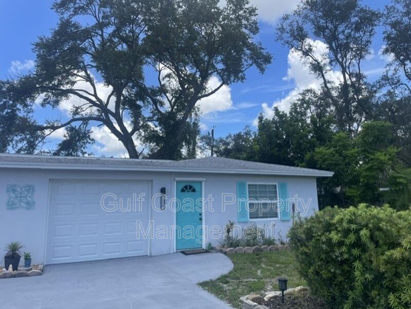Sarasota House: 2229 Mont Clair Dr