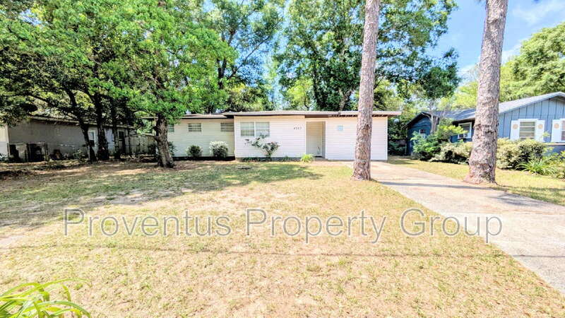 Pensacola House: 4527 Versailles Drive