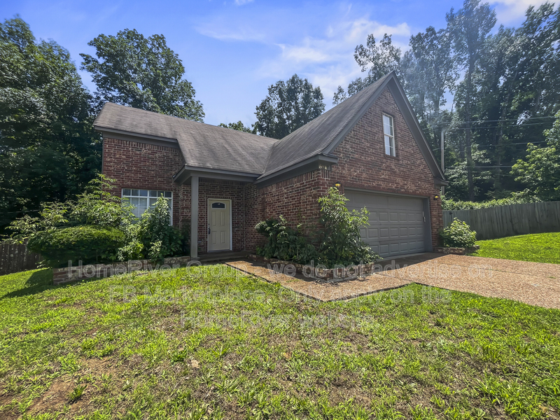 Memphis House: 5819 Morning Flower Cv