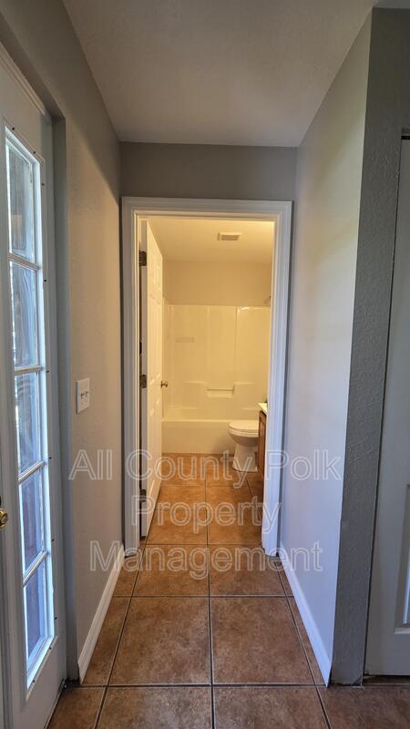 Main Rental Photo 16