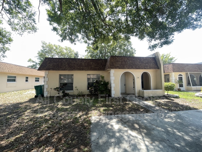 Seminole Condo: 9949 87th St N
